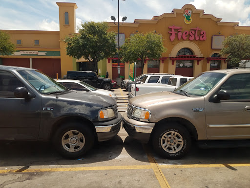 Grocery Store «Fiesta Mart Inc», reviews and photos, 3434 W Illinois Ave, Dallas, TX 75211, USA