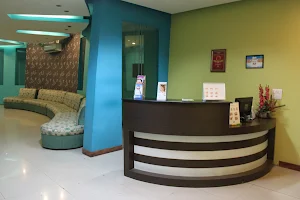 Dentistry Redefined | Dental clinic in New Delhi image