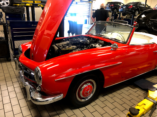 Mercedes Benz Dealer «Mercedes-Benz of Greenwich», reviews and photos, 261 West Putnam Avenue, Greenwich, CT 06830, USA