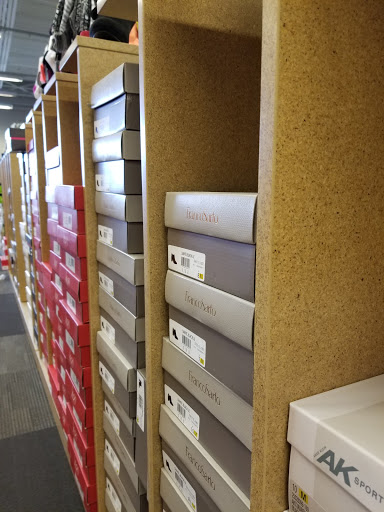 Shoe Store «DSW Designer Shoe Warehouse», reviews and photos, 1885 County Rd D E, Maplewood, MN 55109, USA