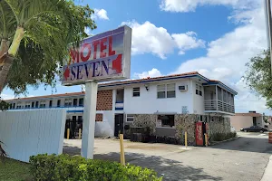 Motel Seven image