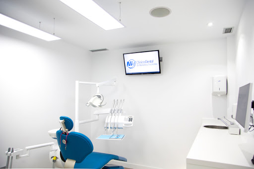 Clínica Dental Dr. Maroto y Dra. Vellón en Aranj - C. Patrimonio Mundial, 7, 28300 Aranjuez, Madrid