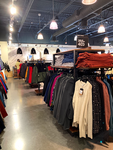 Clothing Store «The North Face Outlet», reviews and photos, 525 S Grand Central Pkwy, Las Vegas, NV 89106, USA
