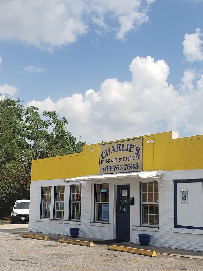 Charlie's Bar B Que & Catering 77701