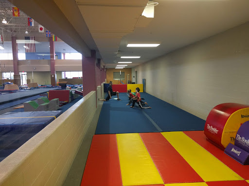 Recreation Center «Community Recreation Center», reviews and photos, 3000 Glenview Rd, Wilmette, IL 60091, USA