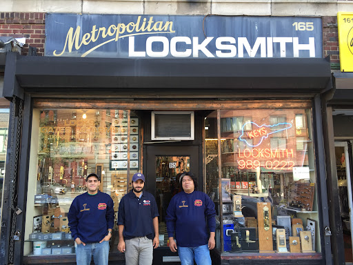 Locksmith «Metropolitan Locksmith», reviews and photos, 165 7th Ave S, New York, NY 10014, USA