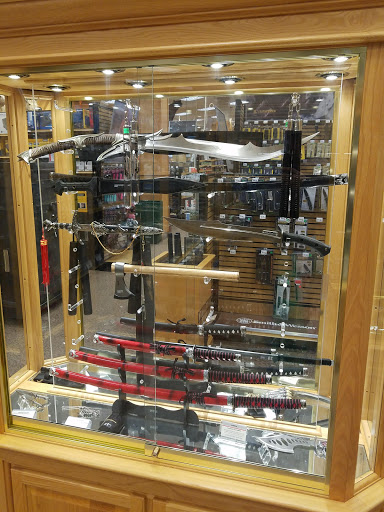 Sporting Goods Store «SCHEELS», reviews and photos, 2800 S Columbia Rd, Grand Forks, ND 58201, USA