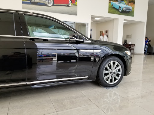 Car Dealer «Star Ford Lincoln», reviews and photos, 1101 S Brand Blvd, Glendale, CA 91204, USA
