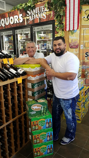 Gateway Liquors, 3 Mechanic St, Bellingham, MA 02019, USA, 