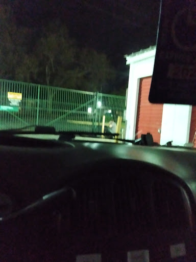 Truck Rental Agency «U-Haul Moving & Storage at El Camino Ave», reviews and photos, 1850 Glenrose Ave, Sacramento, CA 95815, USA