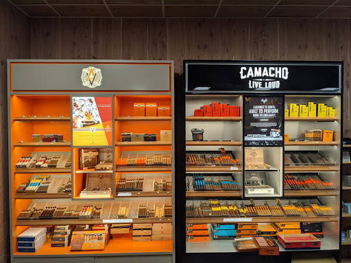 Cigar Shop «Osi Tobacco», reviews and photos, 4836 Hills and Dales Rd NW, Canton, OH 44708, USA