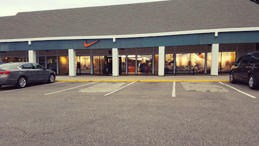 Nike Factory Store, 345 U.S. 1 Bypass #1, Kittery, ME 03904, USA, 