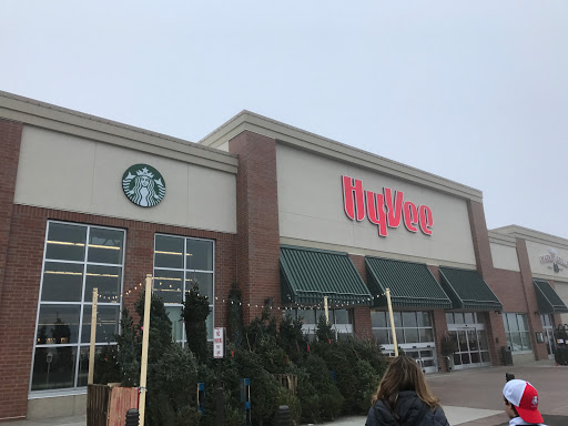 Grocery Store «Hy-Vee», reviews and photos, 9409 Zane Ave N, Brooklyn Park, MN 55443, USA