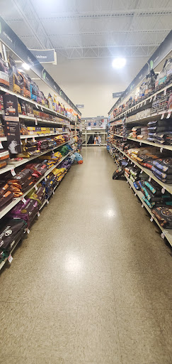 Pet Supply Store «PetSmart», reviews and photos, 2818 S Louise Ave, Sioux Falls, SD 57106, USA