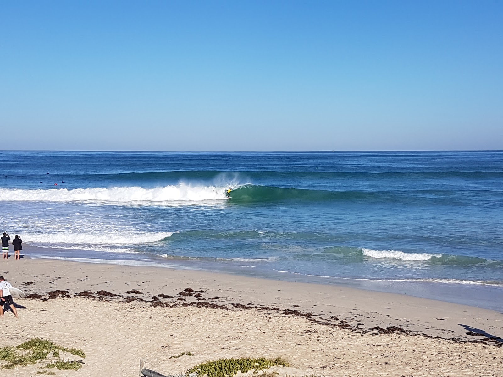Φωτογραφία του Spot Beach με επίπεδο καθαριότητας πολύ καθαρό