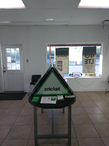 Cell Phone Store «Cricket Wireless Authorized Retailer», reviews and photos, 596 TX-16, Bandera, TX 78003, USA
