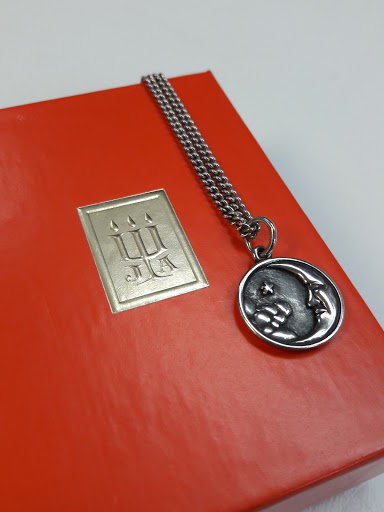 Pawn Shop «Parkway Jewelry and Loan Pawn Shop», reviews and photos, 4006 W Plano Pkwy, Plano, TX 75093, USA