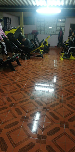 Opiniones de Gimnacio Super Saya Gym en Cotacachi - Gimnasio