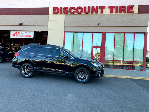 Tire Shop «Discount Tire Store - Hillsboro, OR», reviews and photos, 1800 SE Minter Bridge Rd, Hillsboro, OR 97123, USA