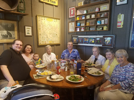 American Restaurant «Cracker Barrel Old Country Store», reviews and photos, 9380 19th Ln, Vero Beach, FL 32966, USA