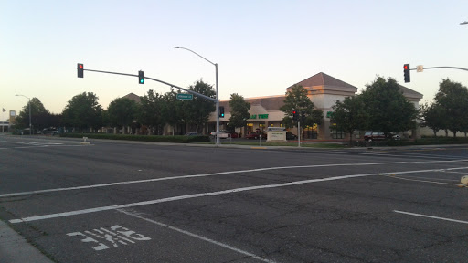 Dollar Store «Dollar Tree», reviews and photos, 1700 N 1st St, Dixon, CA 95620, USA