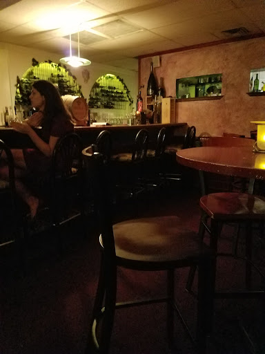 Restaurant «Clusters & Hops», reviews and photos, 707 N Monroe St, Tallahassee, FL 32303, USA