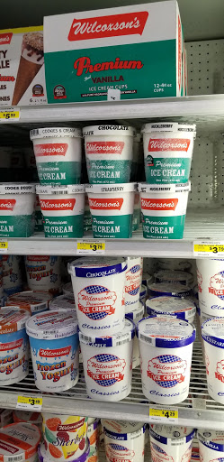 Grocery Store «Town & Country», reviews and photos, 1217 W Park St, Livingston, MT 59047, USA