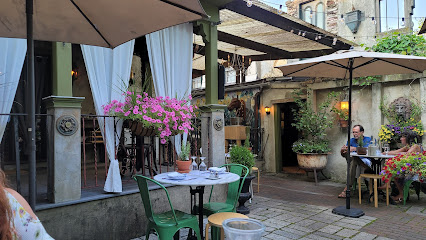 Zoubi Restaurant & Bar photo