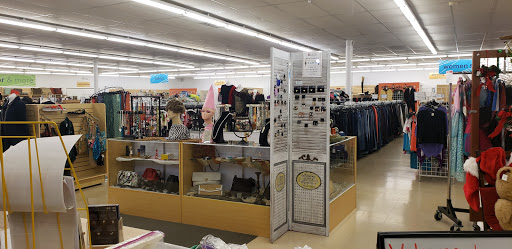 Thrift Store «Common Threads - Thrift, Decor, and More», reviews and photos, 22049 Lorain Rd, Fairview Park, OH 44126, USA