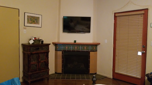 Emerald Iguana Inn image