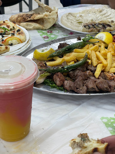 مطعم المنير 