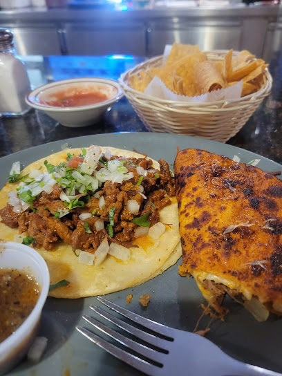 Los Domingos Mexican & Seafoods