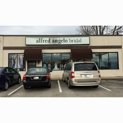 Alfred Angelo Bridal, 4041 William Penn Hwy, Monroeville, PA 15146, USA, 