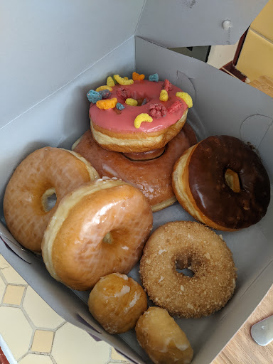Donut Shop «O B Donuts», reviews and photos, 1830 Sunset Cliffs Blvd # C, San Diego, CA 92107, USA