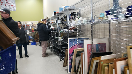 Thrift Store «Goodwill Store & Donation Center», reviews and photos, 6300 Kingery Hwy #25, Willowbrook, IL 60527, USA