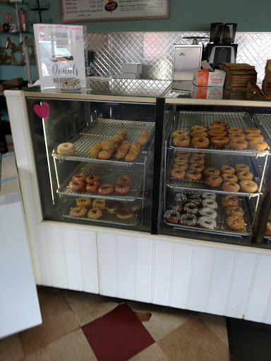 Donut Shop «Lee Donuts», reviews and photos, 124 Peterson Rd, Libertyville, IL 60048, USA