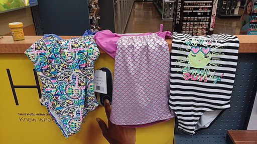 Shopping Mall «Gateway Shopping Center», reviews and photos, 9924 NE Halsey St, Portland, OR 97220, USA