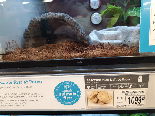 Pet Supply Store «Petco Animal Supplies», reviews and photos, 1337 N National Rd, Columbus, IN 47201, USA