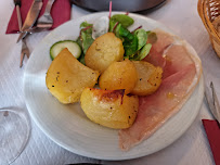 Prosciutto crudo du Restaurant français Le Vieux Bistrot : Spécialité Fromage, Fondue , Raclette, Pierrades à Paris - n°1