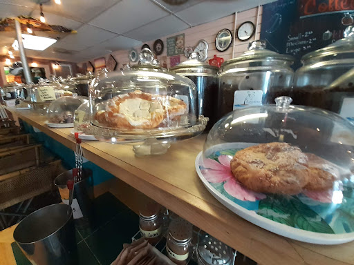 Coffee Shop «Majik Beanz», reviews and photos, 10 S Lake Park Blvd, Carolina Beach, NC 28428, USA