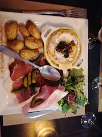 Raclette du Restaurant français Les Mélèzes à Péone - n°4