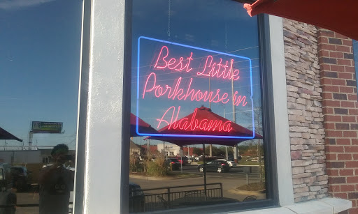 Barbecue Restaurant «Full Moon Bar-B-Que», reviews and photos, 1434 McFarland Blvd E, Tuscaloosa, AL 35404, USA