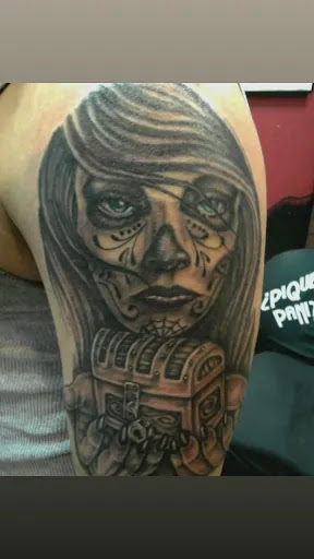 Find bright ideas tattoo and piercing reviews for your next unique tattoo in Hialeah at Allstar Tattoo & Body piercing