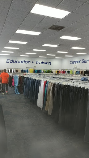 Thrift Store «Goodwill Bailey Bridge Retail Store», reviews and photos, 11749 Hull Street Rd, Midlothian, VA 23112, USA