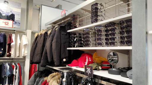 Clothing Store «GUESS Factory», reviews and photos, 11775 NE Executive Dr i040, Edinburgh, IN 46124, USA