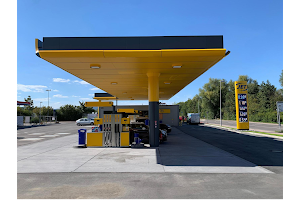 JET Tankstelle image