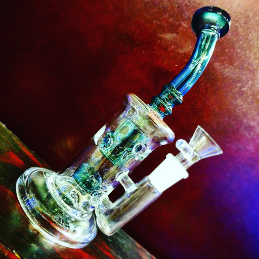 Vaporizer Store «Vape City Smoke Shop», reviews and photos, 406 Washington St, Holliston, MA 01746, USA