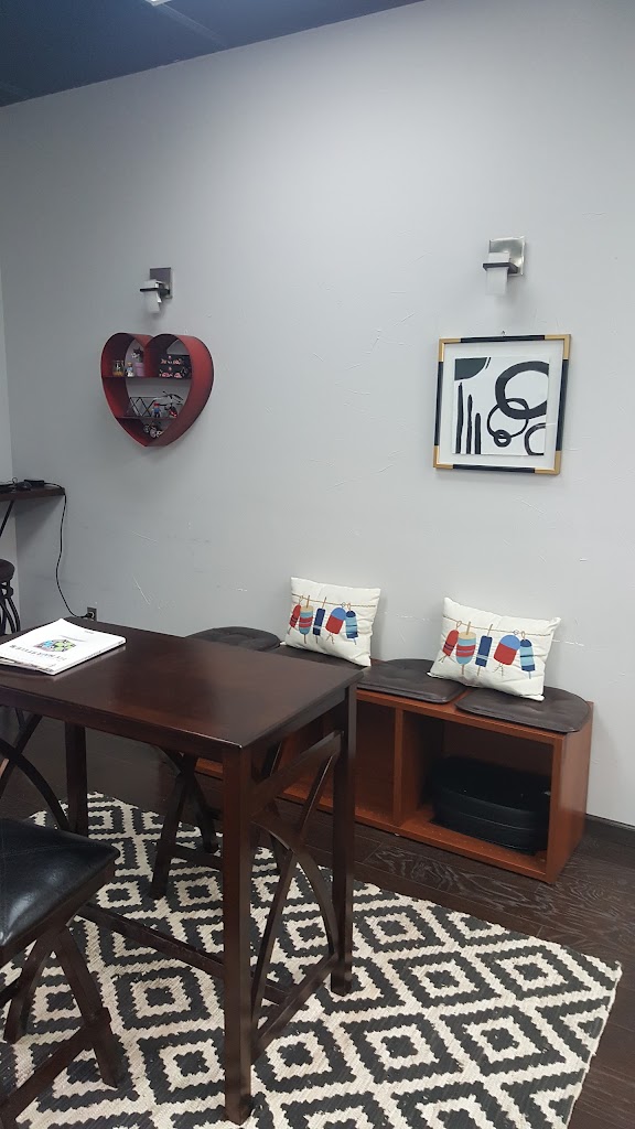 Sheek Hair salon 47906