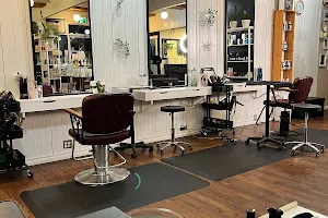 Darling and Dapper Salon & Spa image