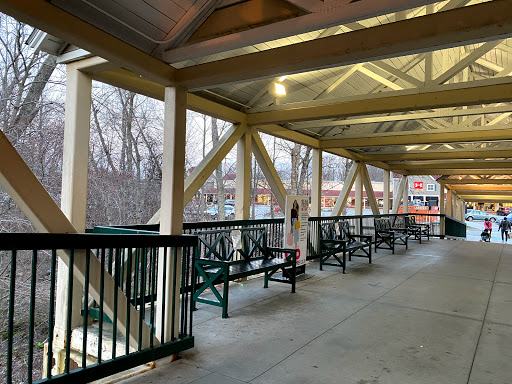 Shopping Mall «Clinton Crossing Premium Outlets», reviews and photos, 20 Killingworth Turnpike, Clinton, CT 06413, USA